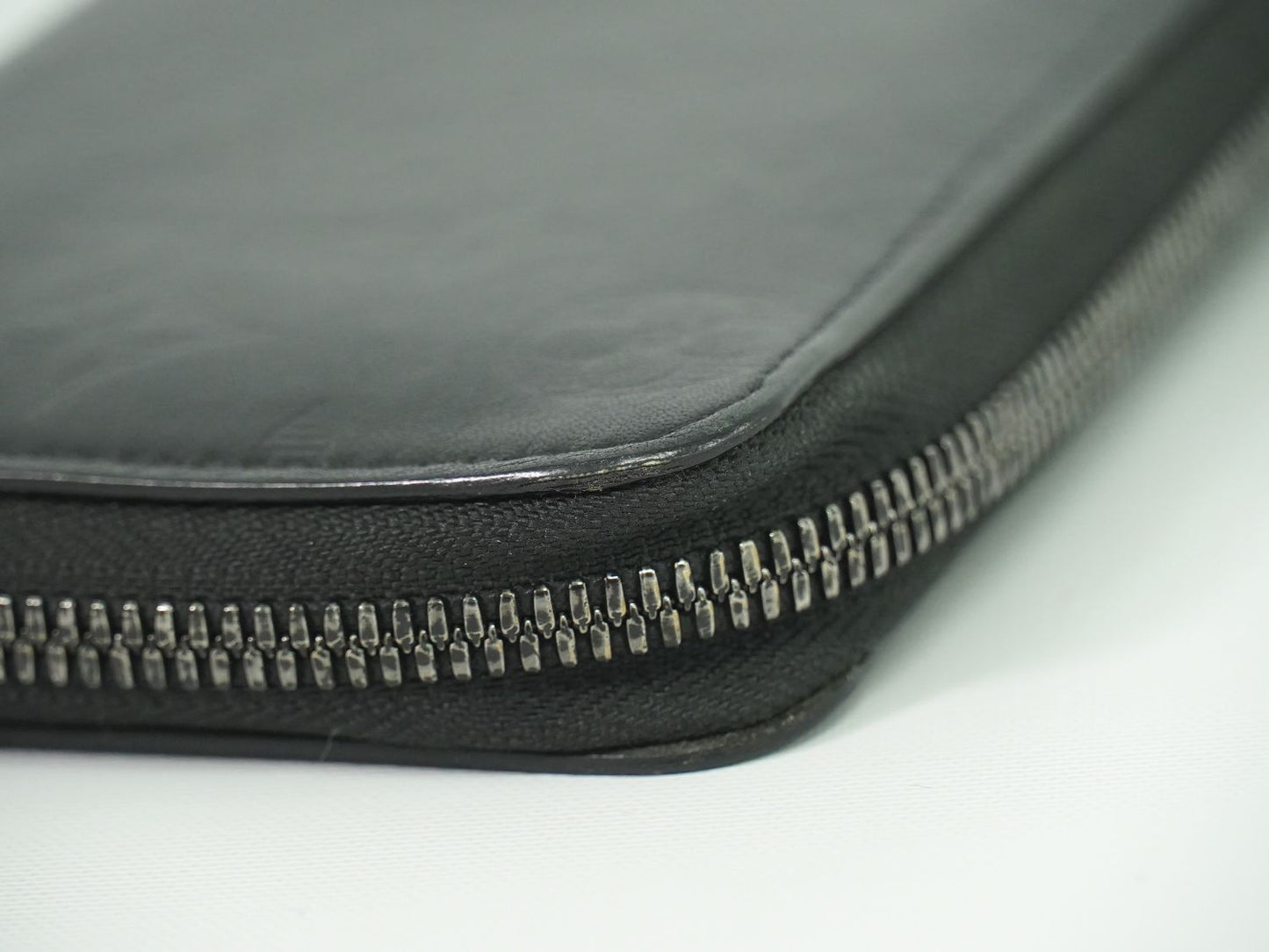 LOUIS VUITTON ジッピーウォレット ヴェルティカル モノグラム シャドウ 長財布 ノワール M62902