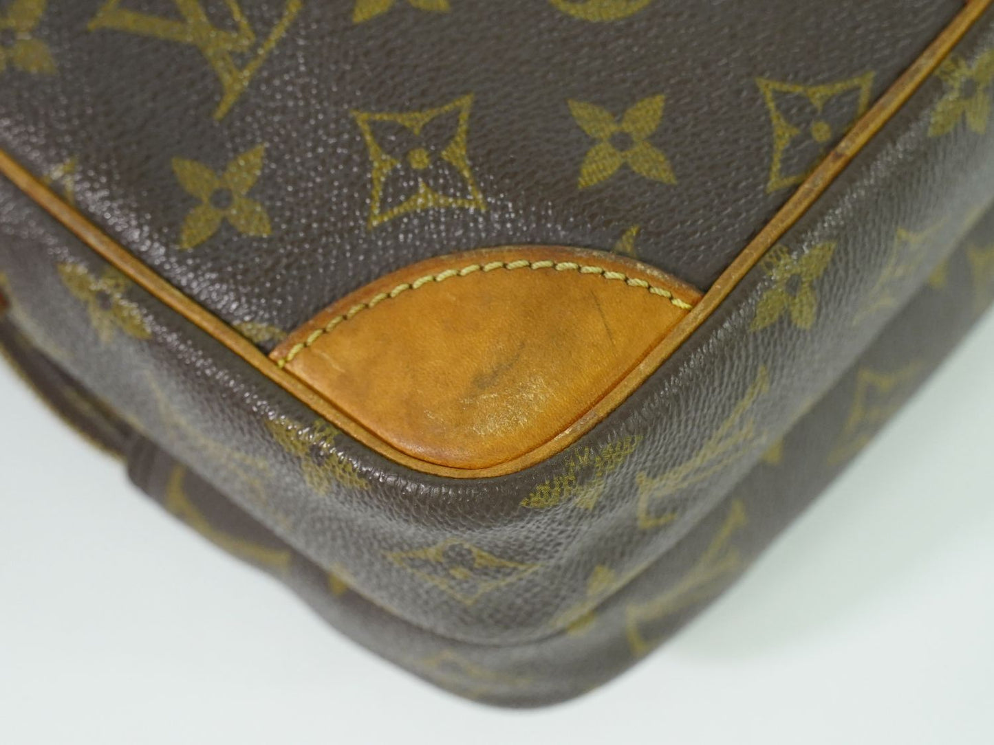 LOUIS VUITTON アマゾン モノグラム ショルダーバッグ M45236