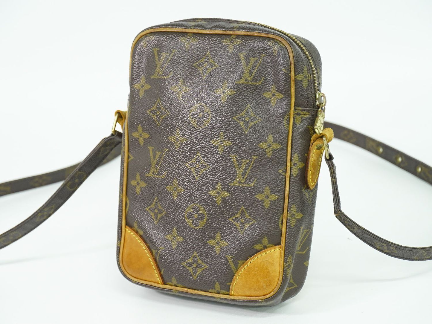 LOUIS VUITTON ダヌーブ モノグラム ショルダーバッグ M45266