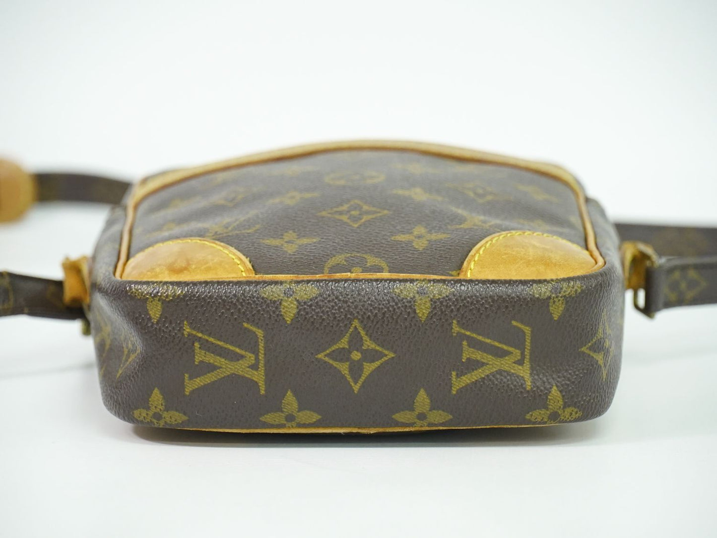 LOUIS VUITTON ダヌーブ モノグラム ショルダーバッグ M45266
