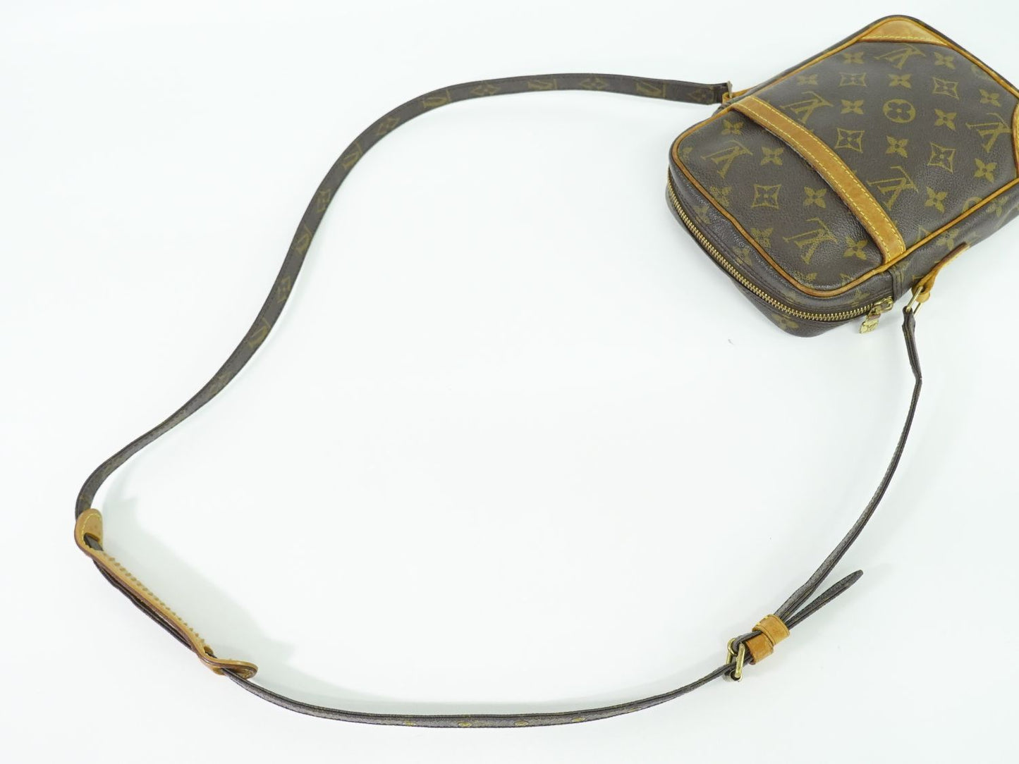 LOUIS VUITTON ダヌーブ モノグラム ショルダーバッグ M45266