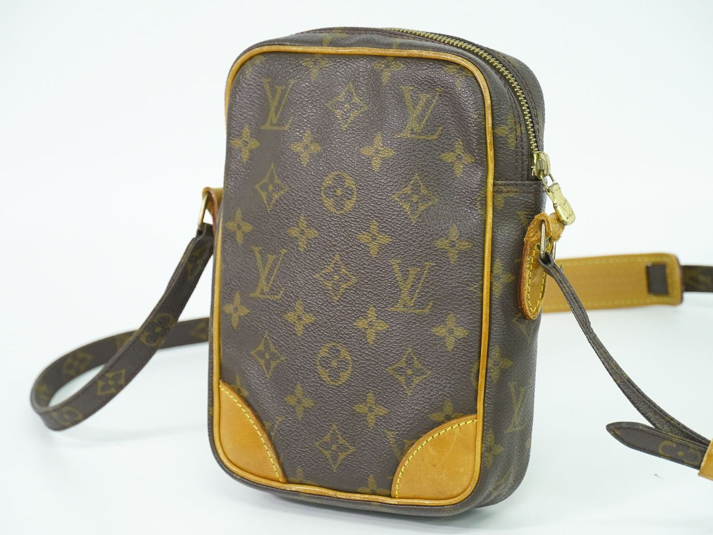 LOUIS VUITTON ダヌーブ モノグラム ショルダーバッグ M45266