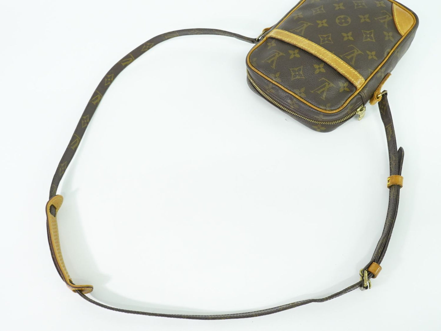 LOUIS VUITTON ダヌーブ モノグラム ショルダーバッグ M45266
