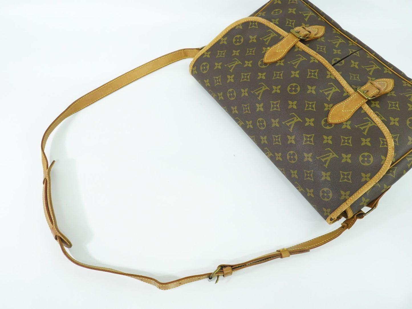 LOUIS VUITTON ジベシエール GM ショルダーバッグ M42249