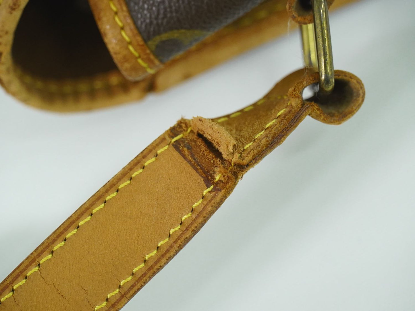 LOUIS VUITTON ジベシエール GM ショルダーバッグ M42249