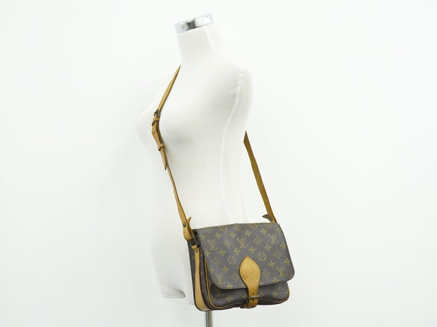LOUIS VUITTON カルトシエール 22 MM モノグラム ショルダーバッグ M51253