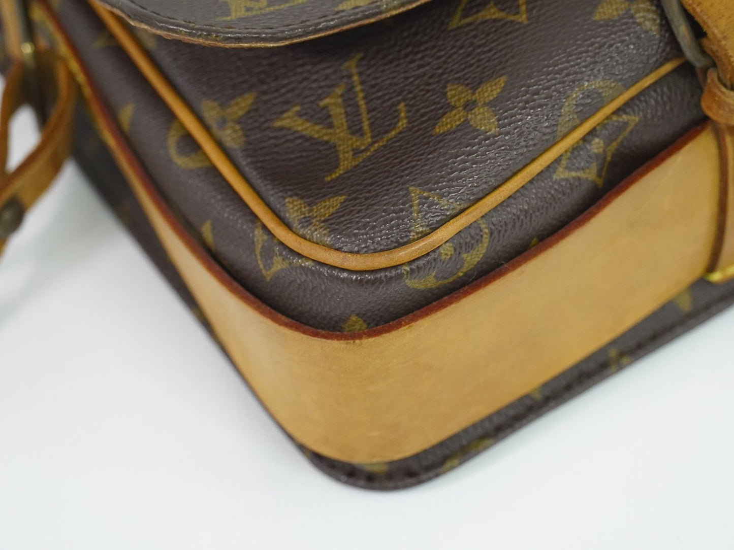 LOUIS VUITTON カルトシエール 22 MM モノグラム ショルダーバッグ M51253