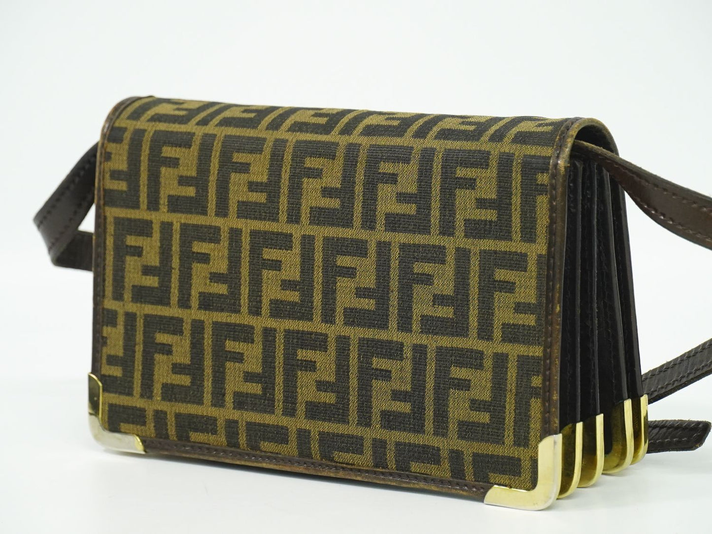 FENDI ズッカ ショルダーバッグ ブラウン