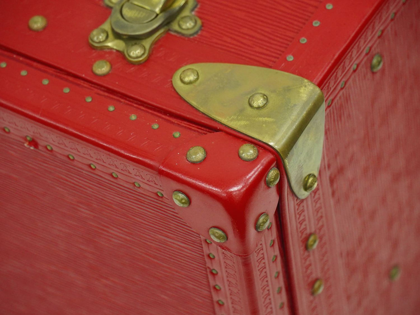 LOUIS VUITTON アルゼール 80 エピ レザー トランク カスティリアンレッド