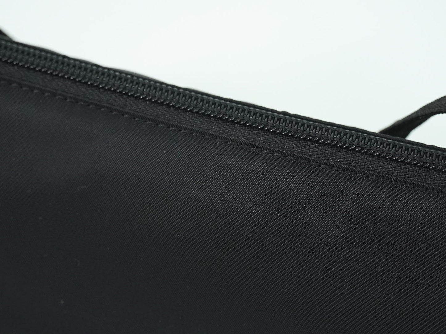 PRADA アクセサリーポーチ ブラック