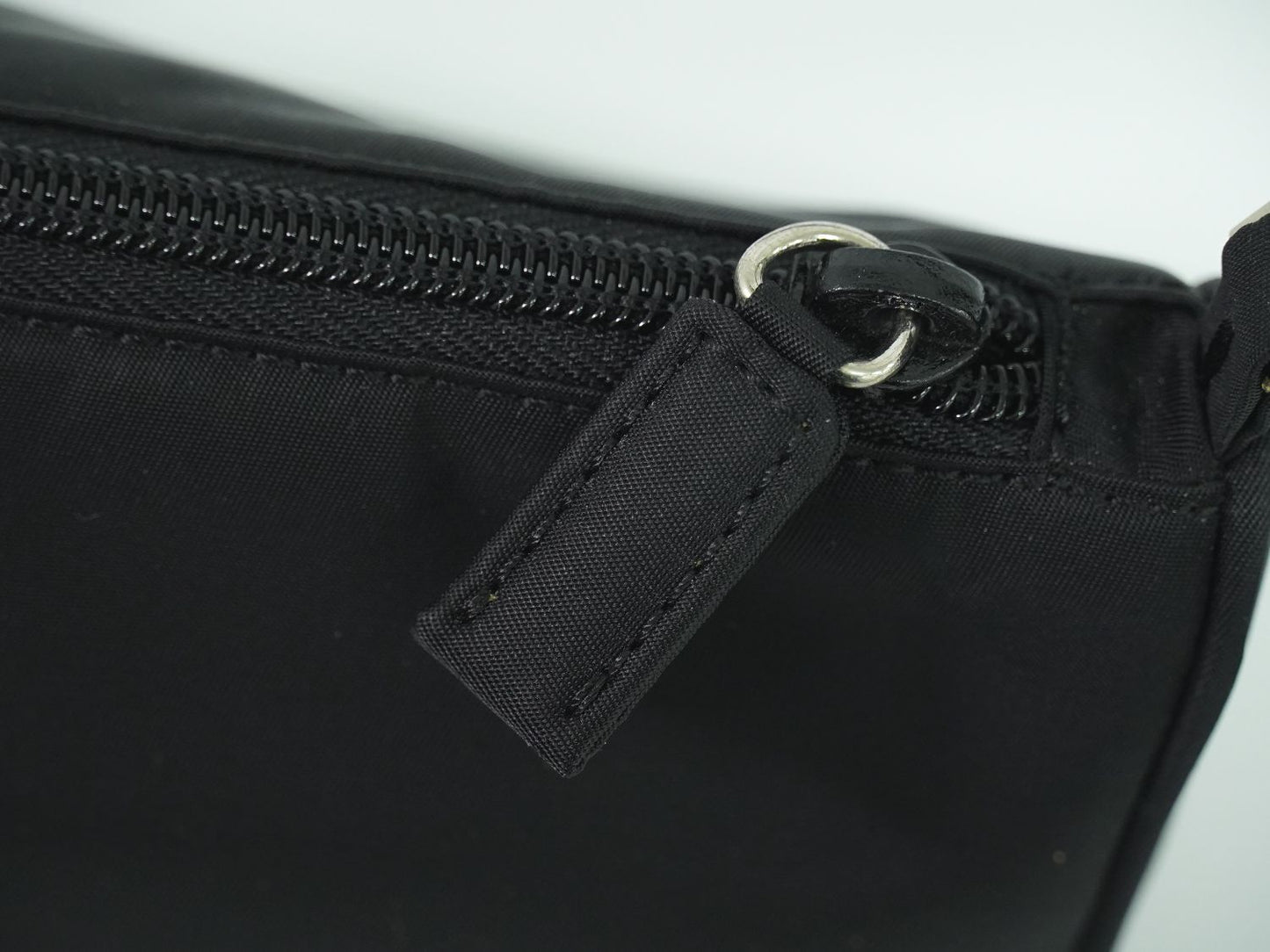 PRADA アクセサリーポーチ ブラック