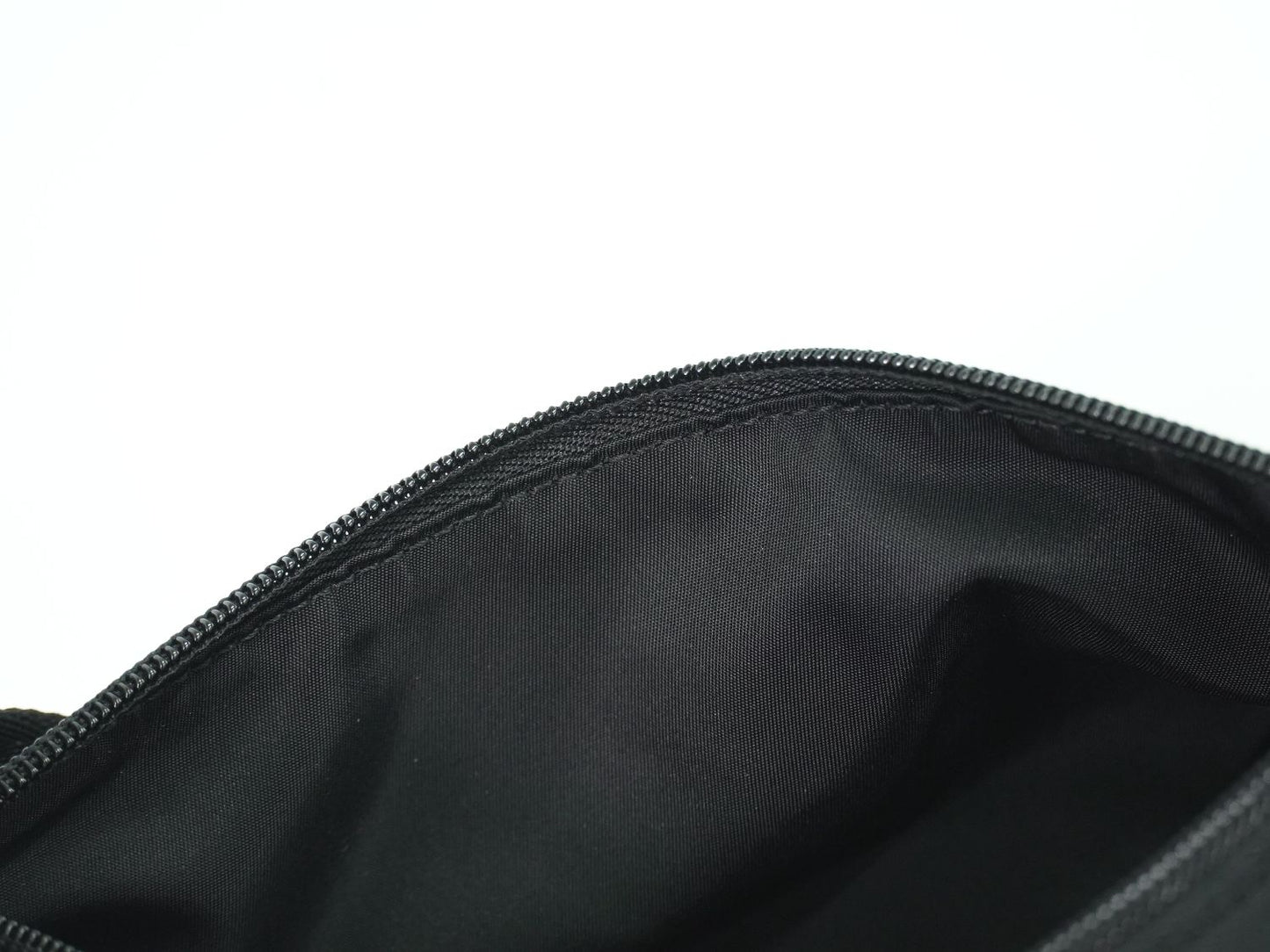 PRADA アクセサリーポーチ ブラック