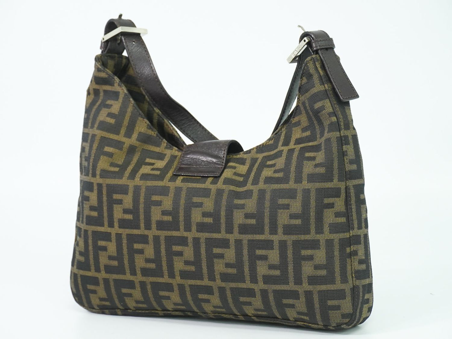 FENDI ズッカ ショルダーバッグ ブラウン 26569