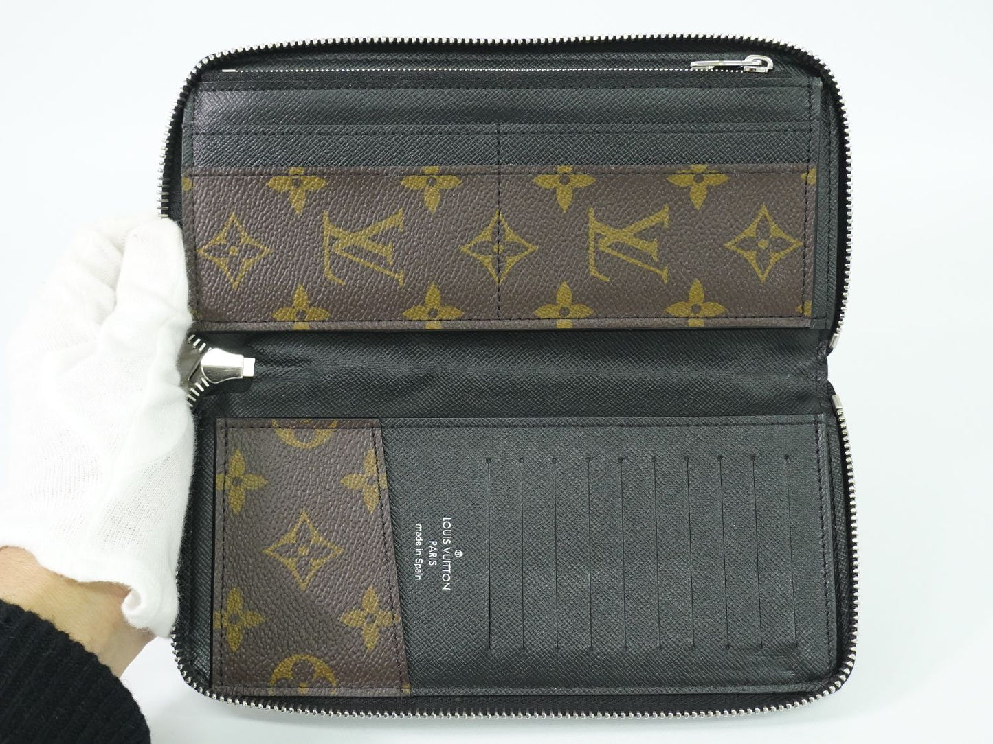 LOUIS VUITTON ジッピーウォレット ヴェルティカル モノグラム マカサー 長財布 M60109