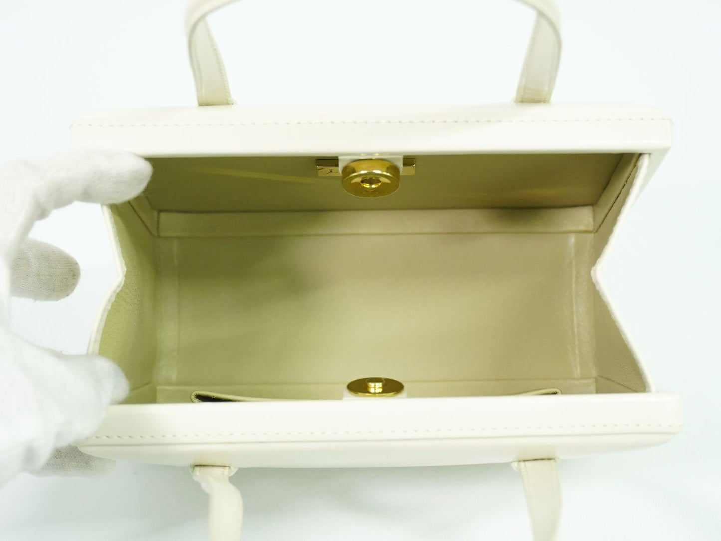 LOEWE ハンドバッグ アイボリー