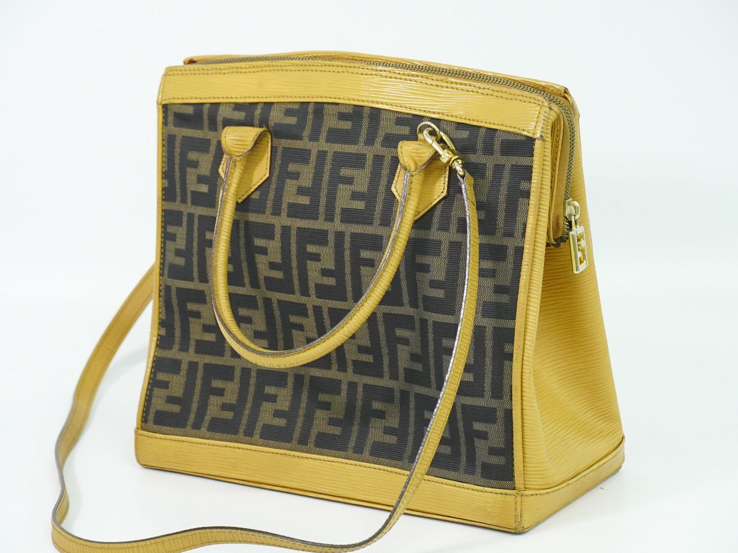 FENDI ズッカ 2WAY ショルダーバッグ ブラウン