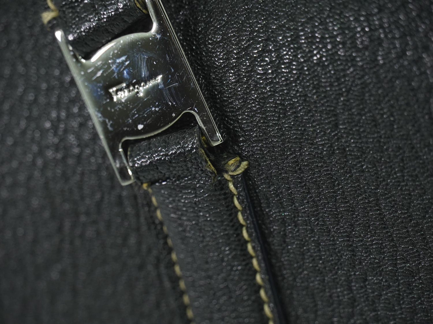 Salvatore Ferragamo ハンドバッグ ブラック