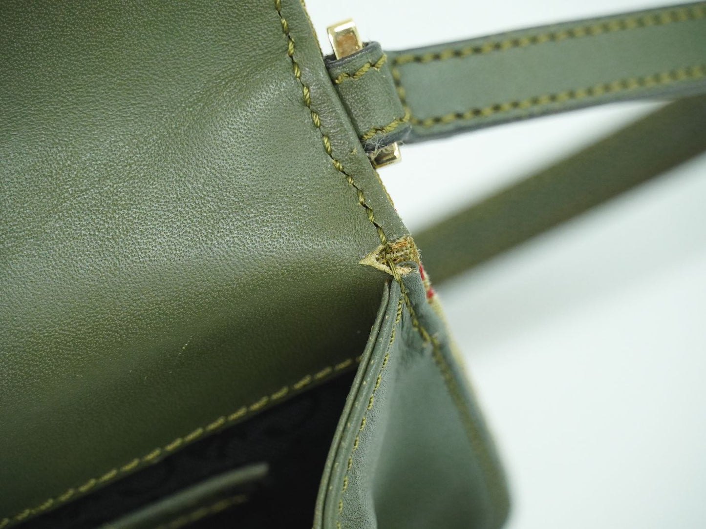 CELINE Cマカダム アクセサリーポーチ カーキ レッド