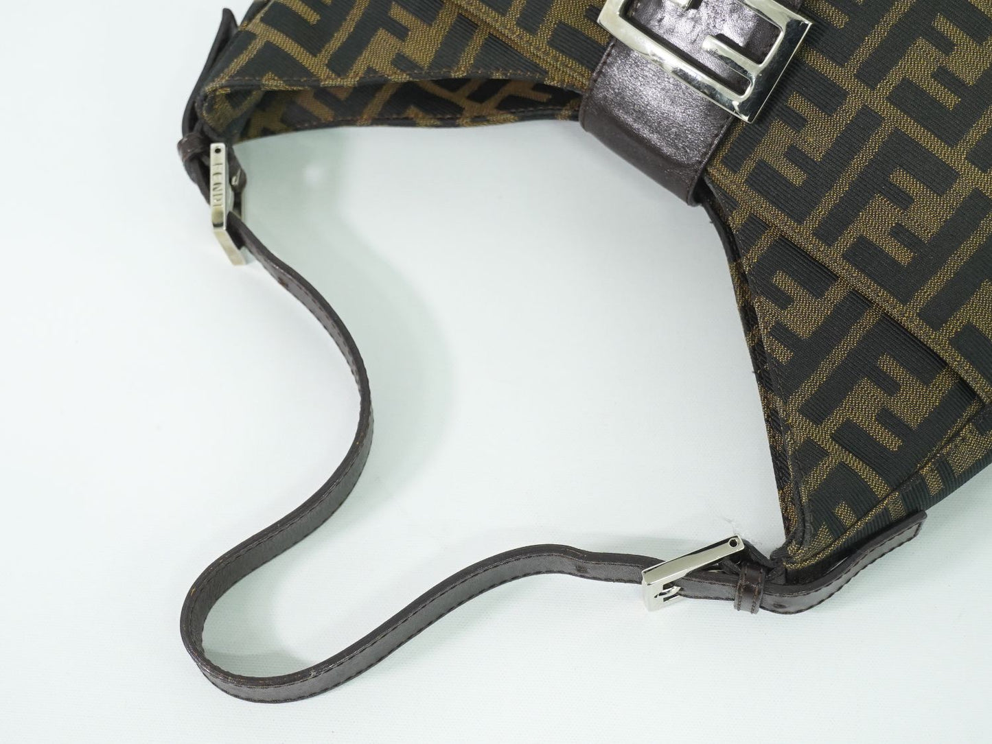 FENDI ズッカ ショルダーバッグ ブラウン 265695