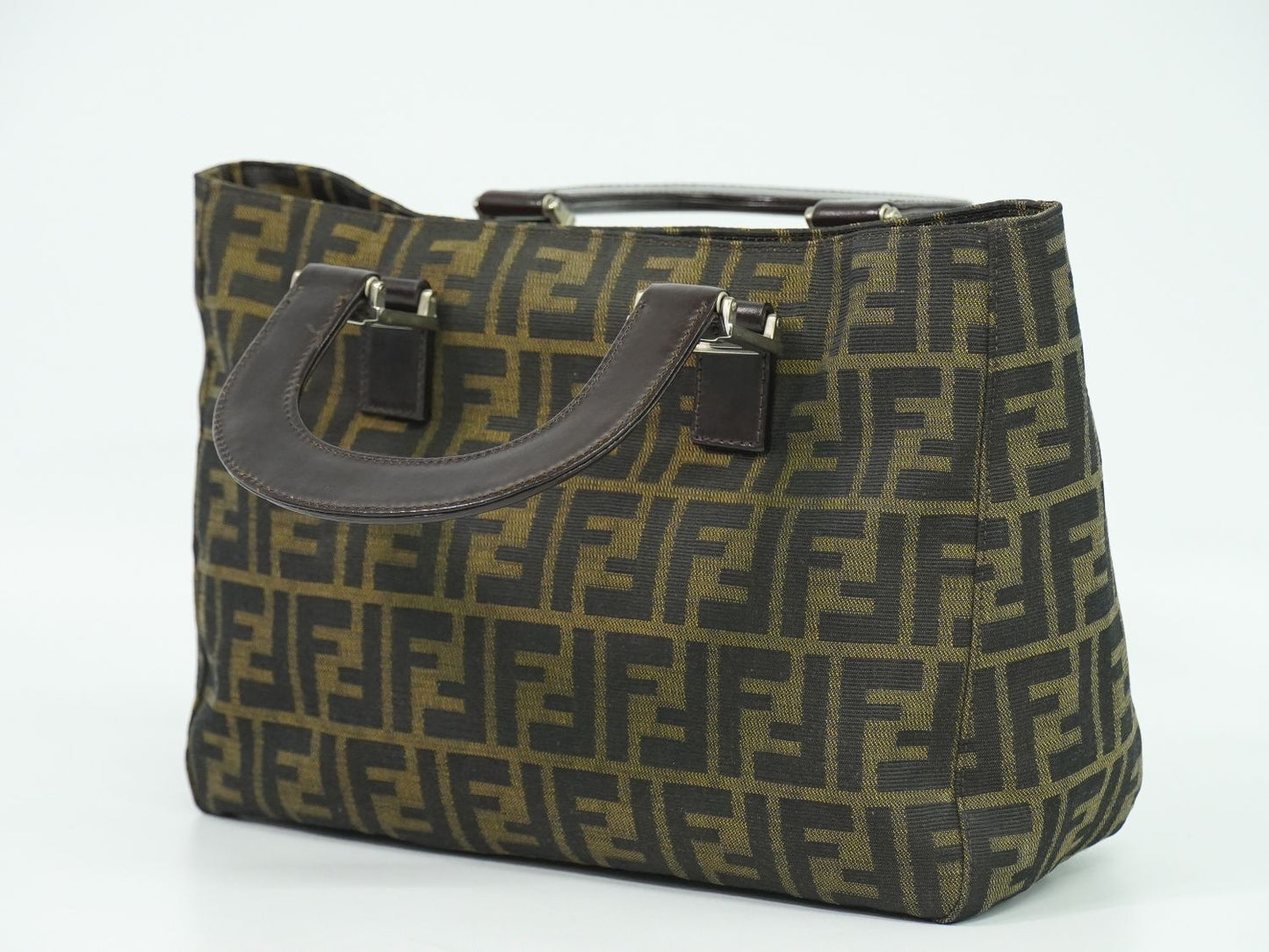 FENDI ズッカ ハンドバッグ ブラウン 26329