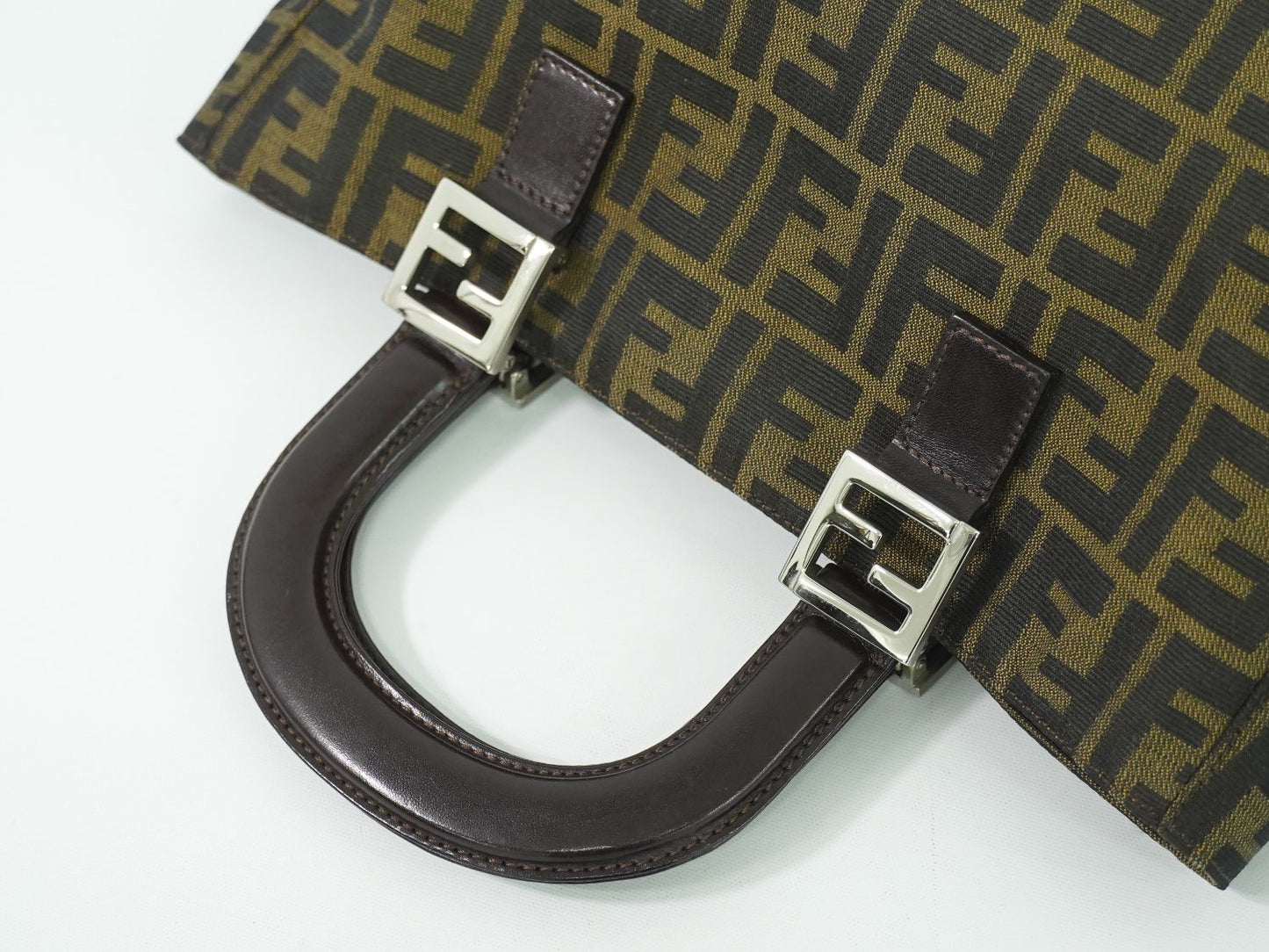 FENDI ズッカ ハンドバッグ ブラウン 26329