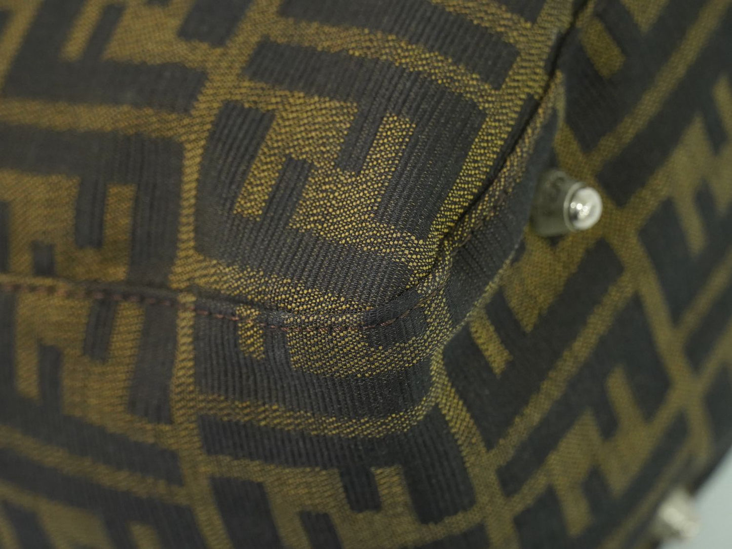 FENDI ズッカ ハンドバッグ ブラウン 26329