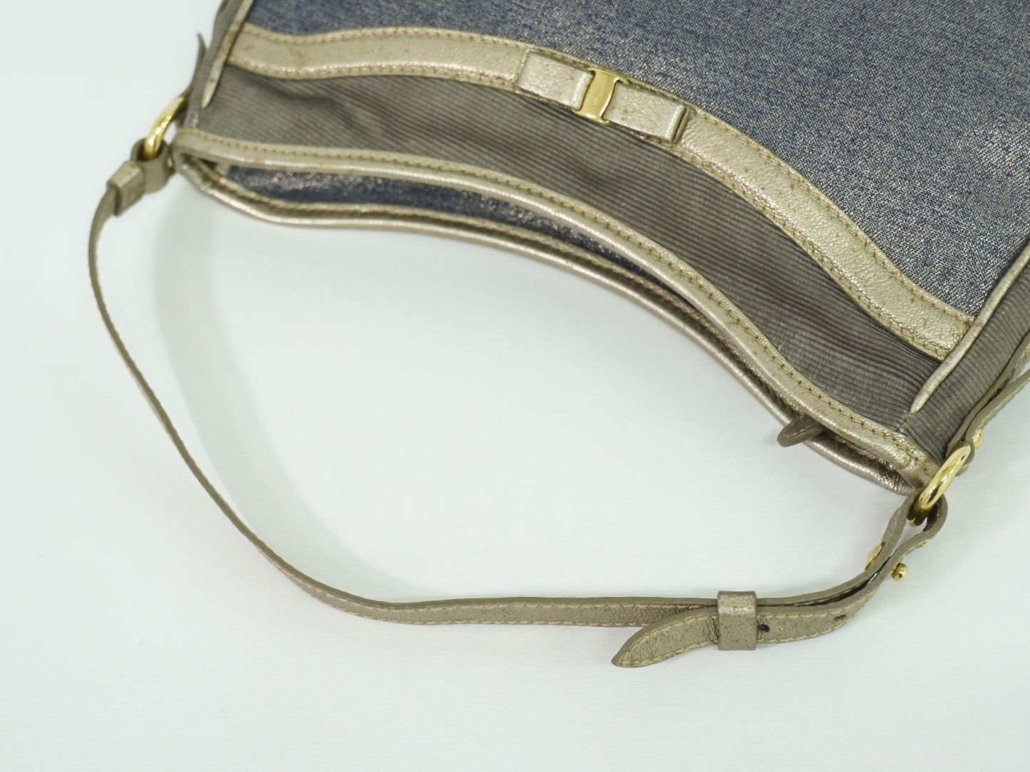 Salvatore Ferragamo ヴァラ ハンドバッグ メタリックブルー グレー