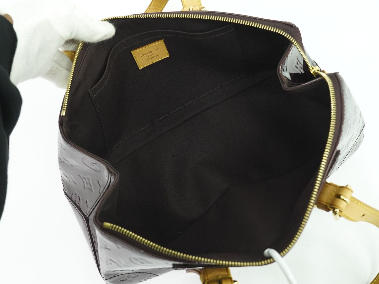 LOUIS VUITTON ローズウッド アヴェニュー ヴェルニ レザー ショルダーバッグ アマラント M93510