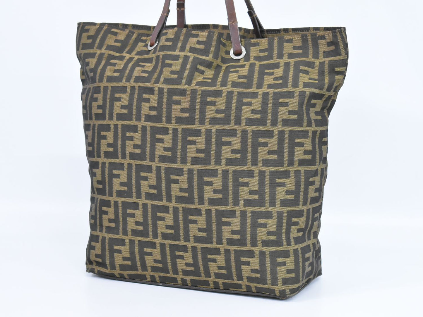 FENDI ズッカ トートバッグ ブラウン 26598