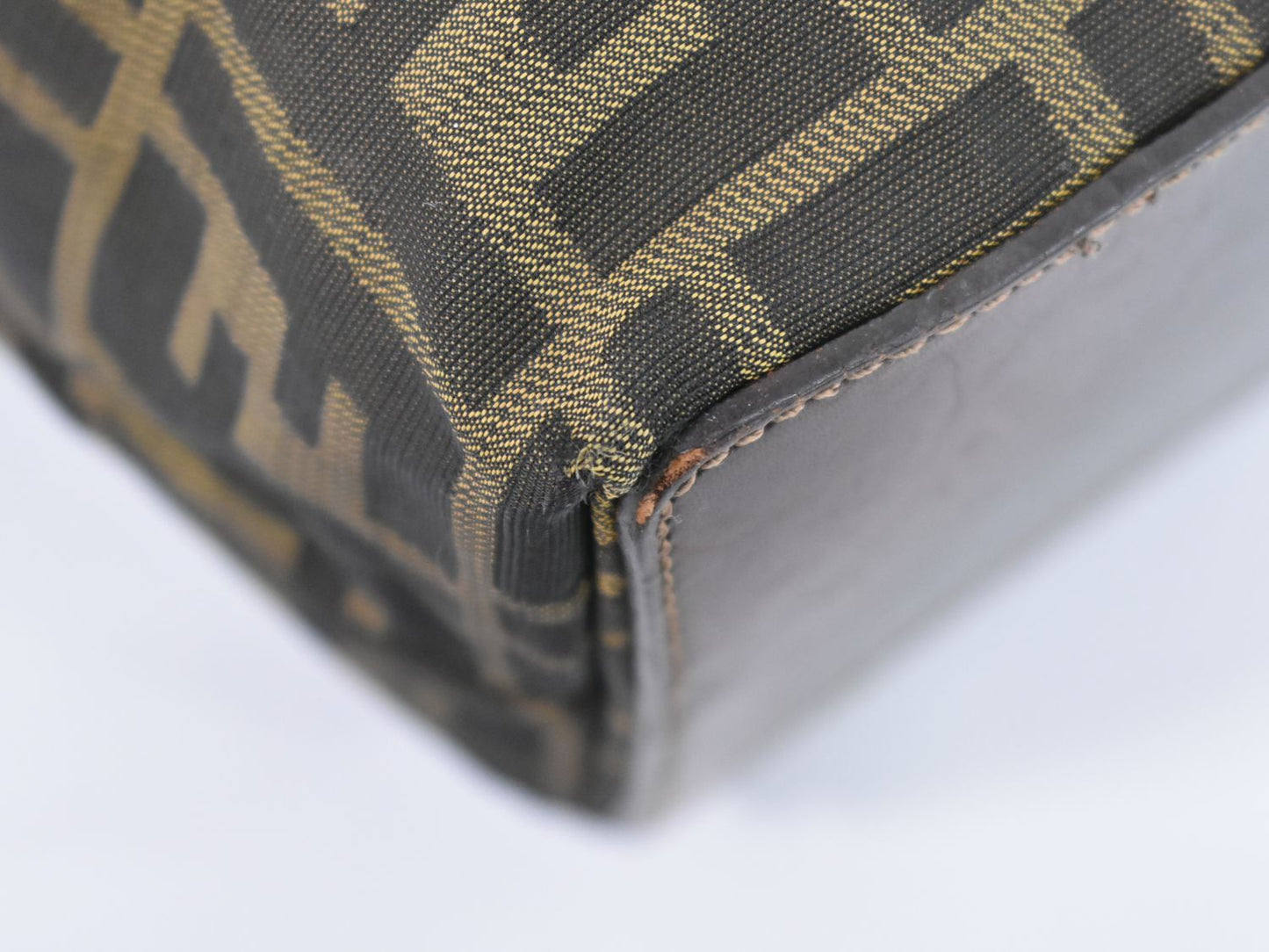 FENDI ズッカ トートバッグ ブラウン 26598