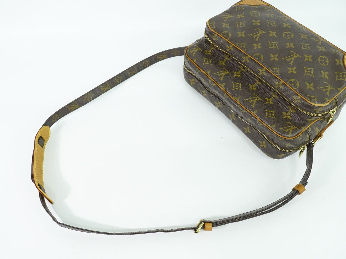 LOUIS VUITTON ナイル モノグラム ショルダーバッグ M45244