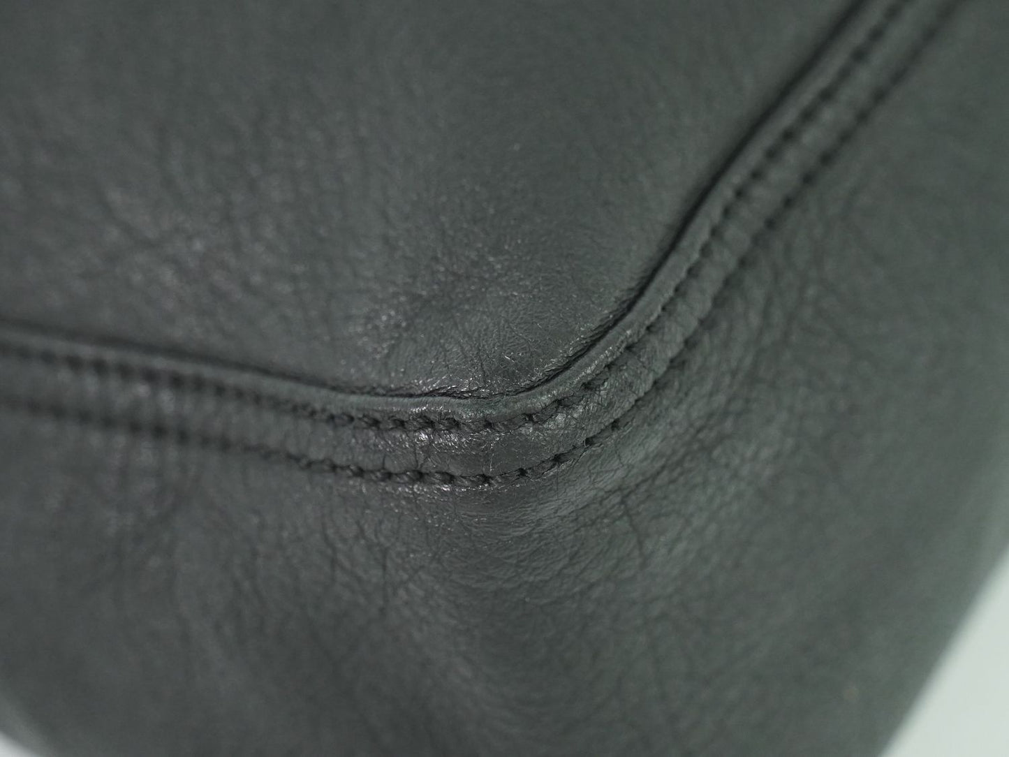FENDI ハンドバッグ ブラック 8BH134