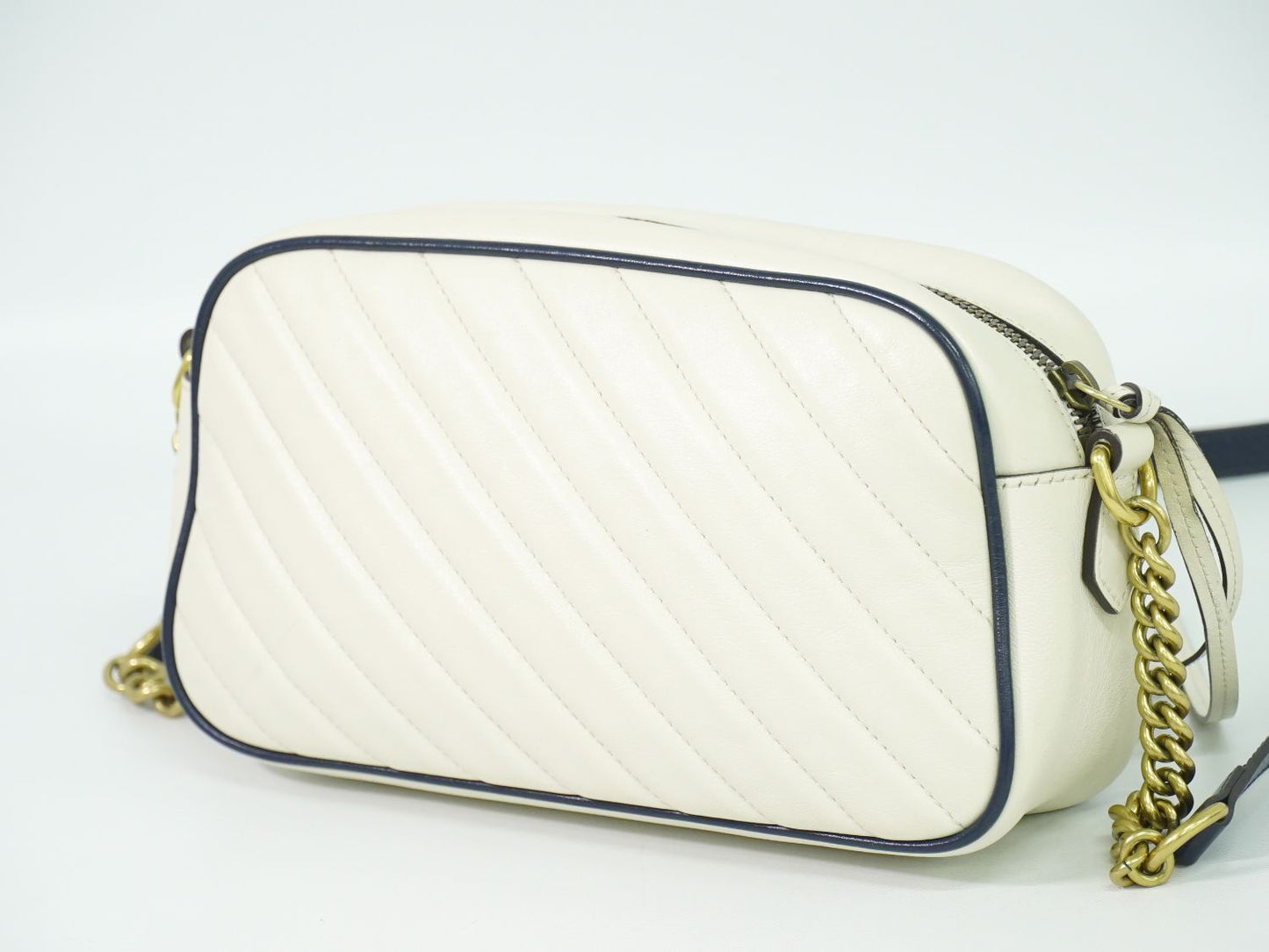 GUCCI GGマーモント ショルダーバッグ ホワイト 447632