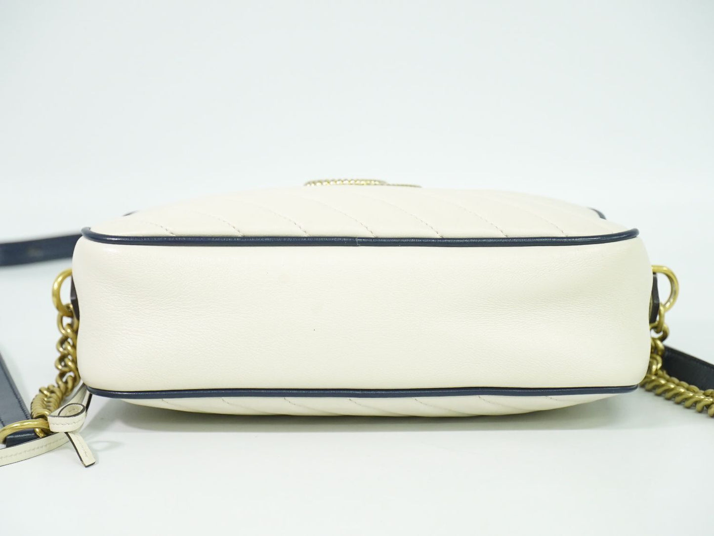 GUCCI GGマーモント ショルダーバッグ ホワイト 447632