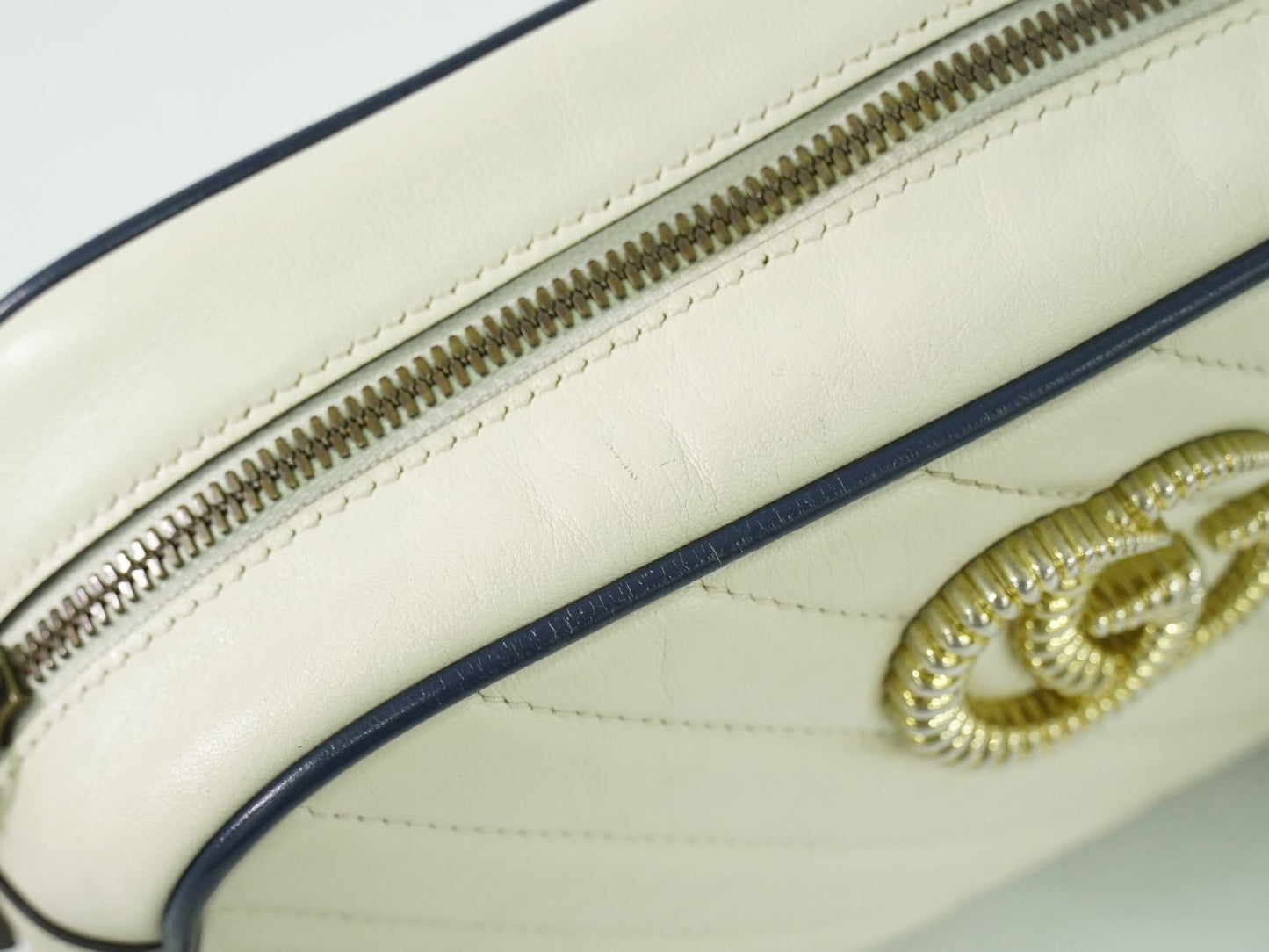 GUCCI GGマーモント ショルダーバッグ ホワイト 447632