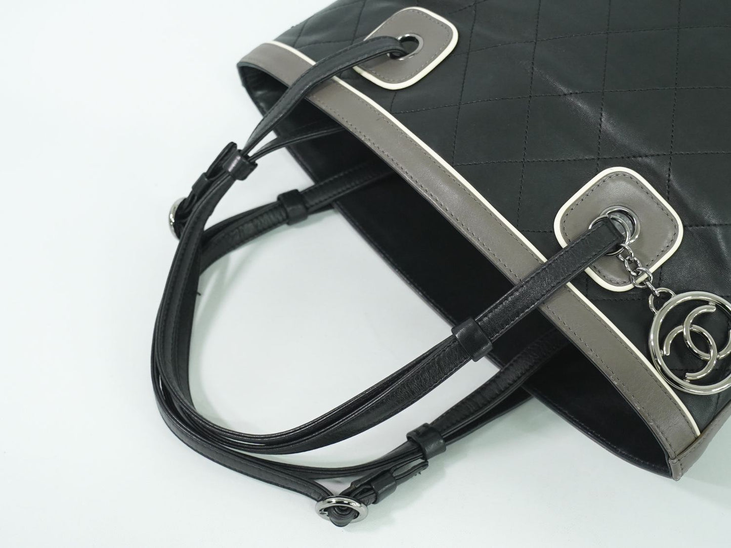 CHANEL ココマーク トートバッグ ブラック グレー