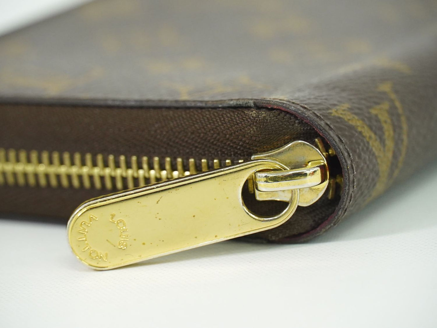 LOUIS VUITTON 新型 ジッピーウォレット モノグラム 長財布 M41895