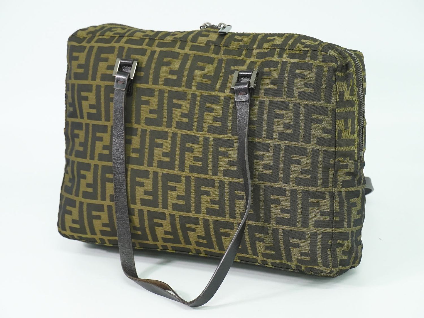 FENDI ズッカ ショルダーバッグ ブラウン 8BH031