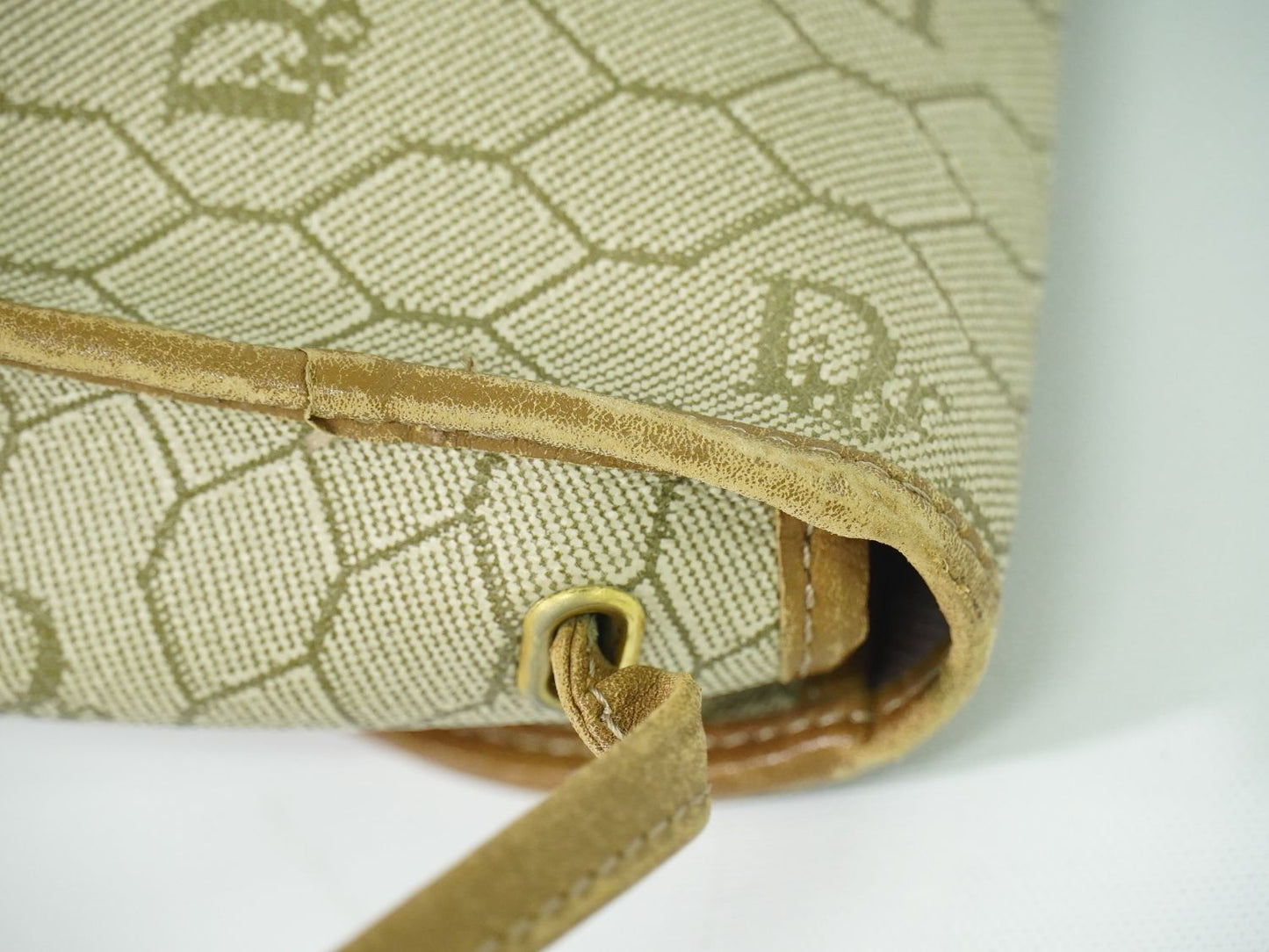 Christian Dior ハニカム柄 ショルダーバッグ ベージュ