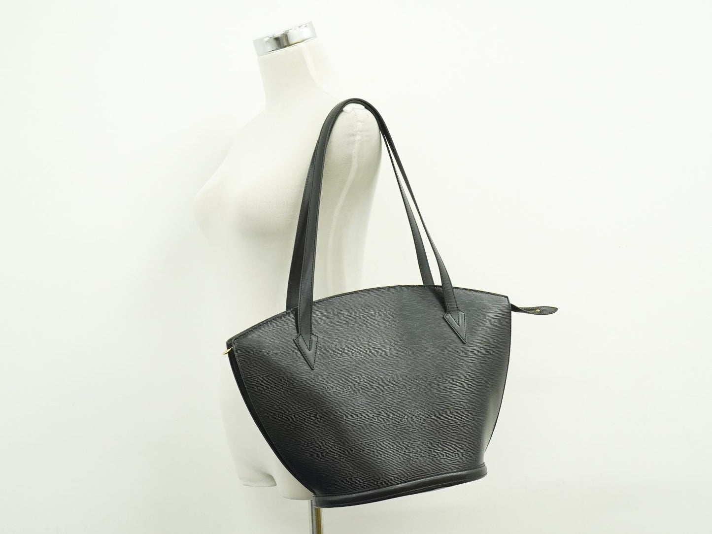 LOUIS VUITTON サンジャック ショッピング エピ レザー ショルダーバッグ ブラック M52262
