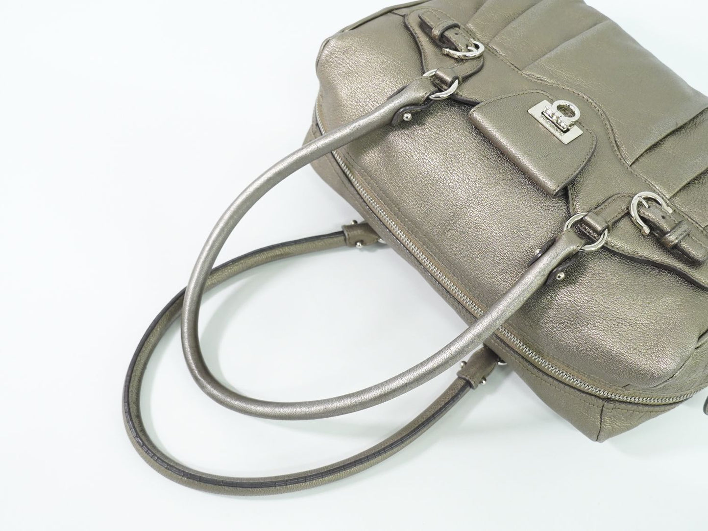 Salvatore Ferragamo ガンチーニ ショルダーバッグ ゴールド系