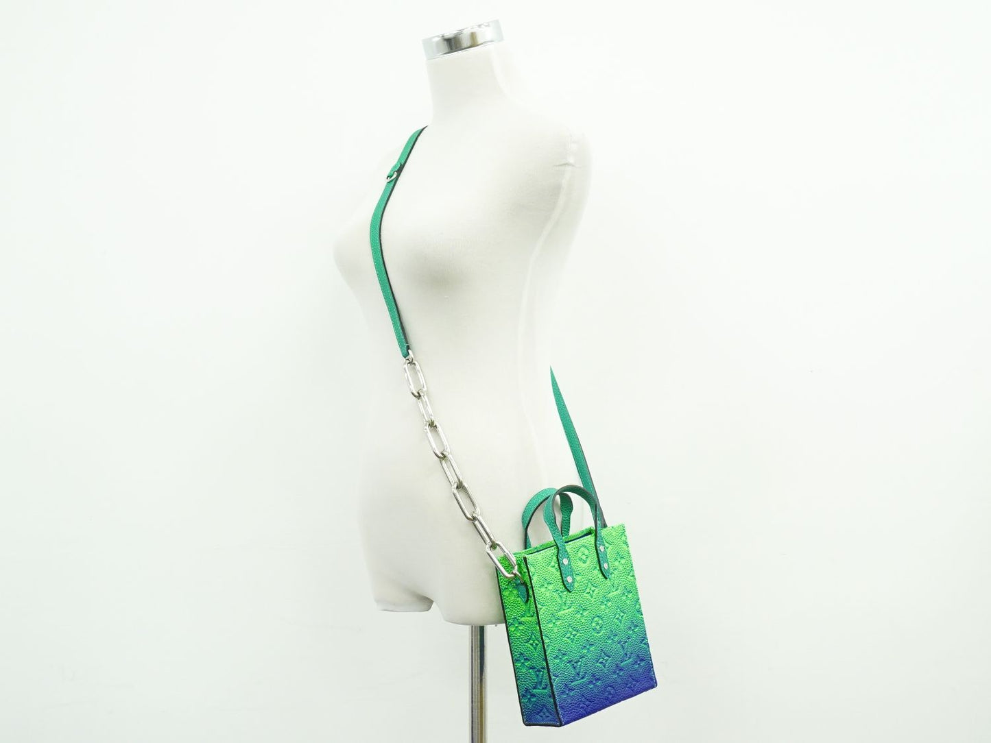 LOUIS VUITTON サックプラ XS トリヨン イリュージョン 2WAY ブルーヴェール M81221
