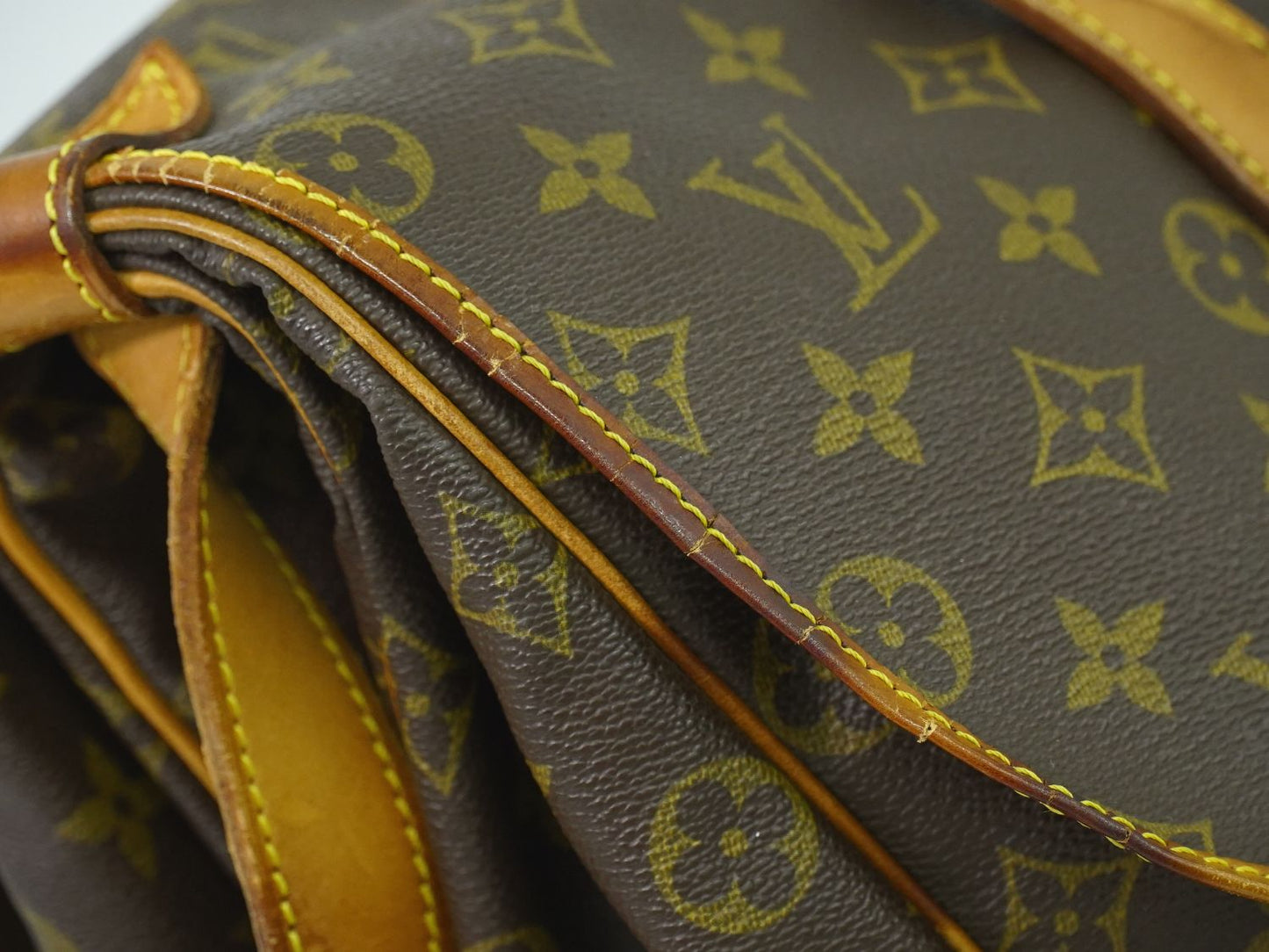 LOUIS VUITTON ソミュール 43 モノグラム ショルダーバッグ M42254
