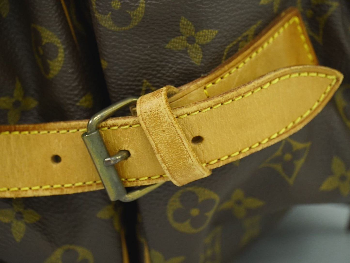 LOUIS VUITTON ソミュール 43 モノグラム ショルダーバッグ M42254