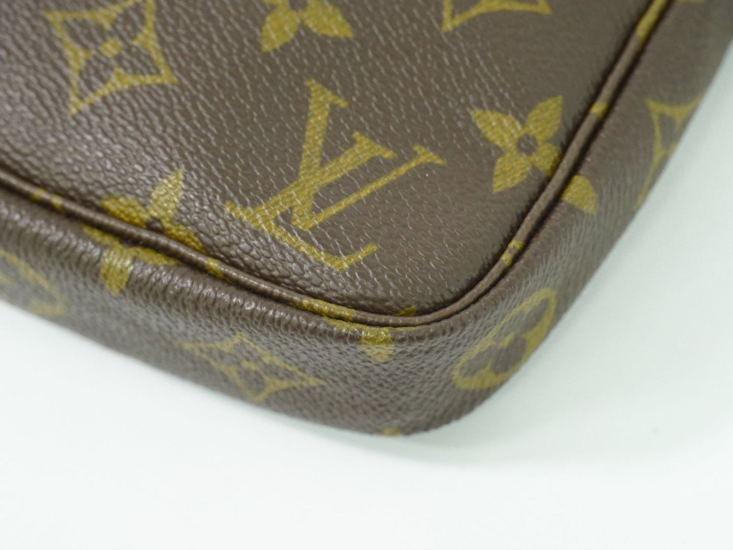 LOUIS VUITTON ポシェットアクセソワール モノグラム アクセサリーポーチ M51980