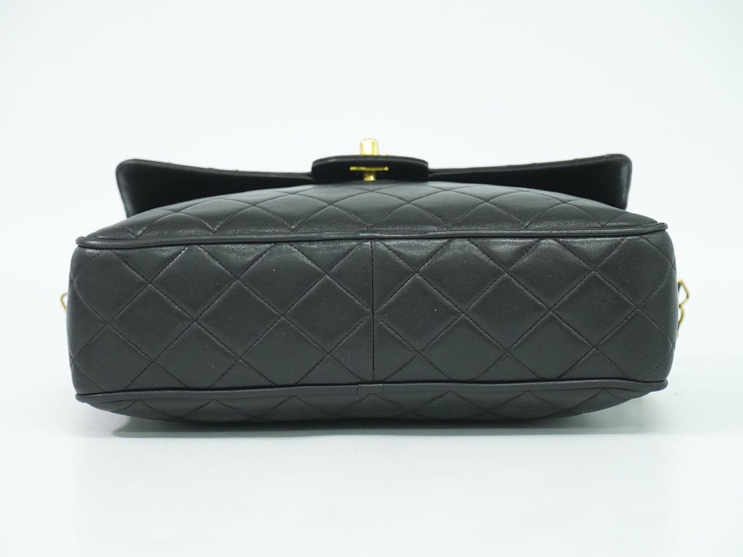 CHANEL ココマーク マトラッセ ショルダーバッグ ブラック