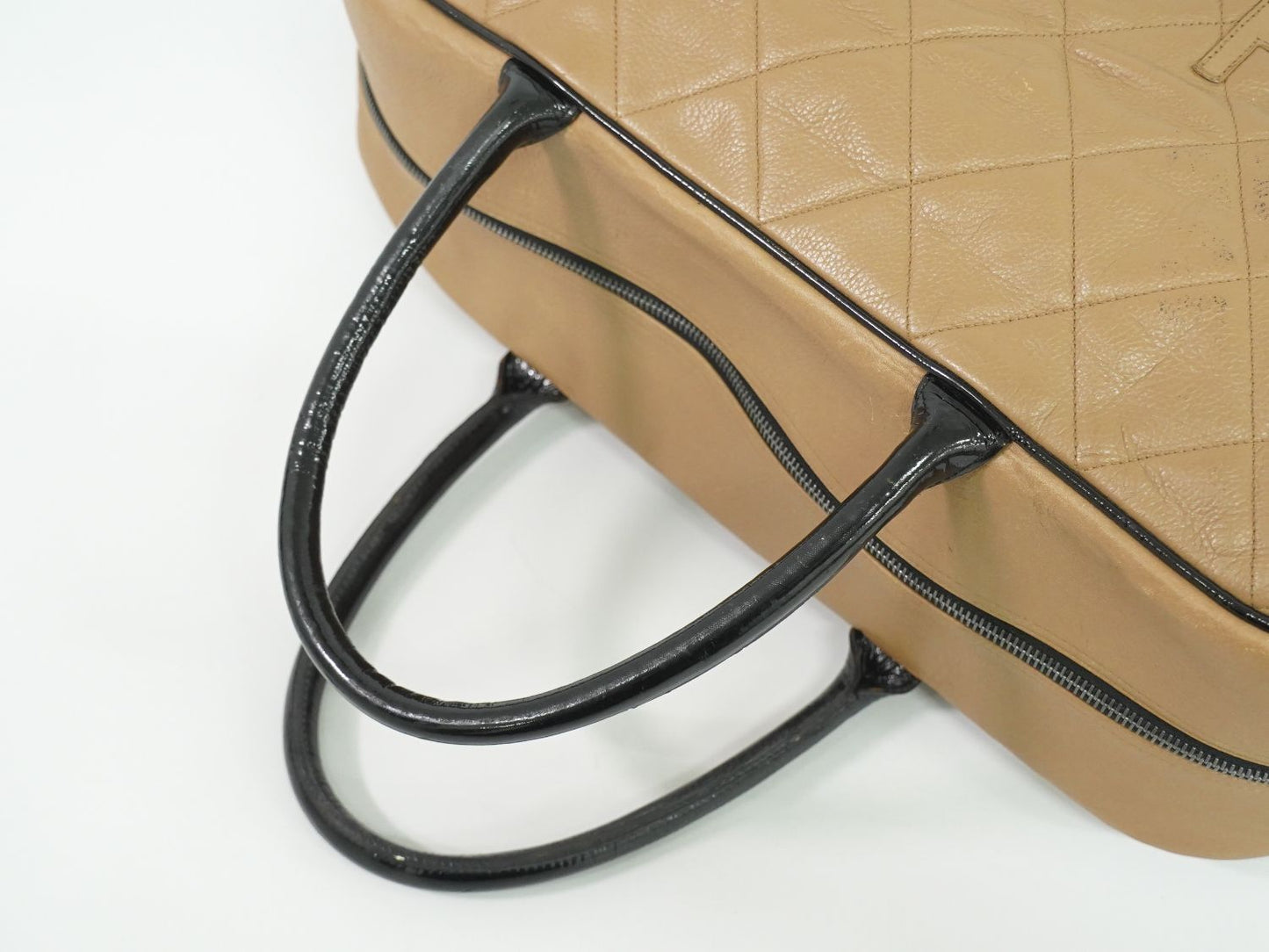 CHANEL ロゴ マトラッセ ボストンバッグ ピンクベージュ
