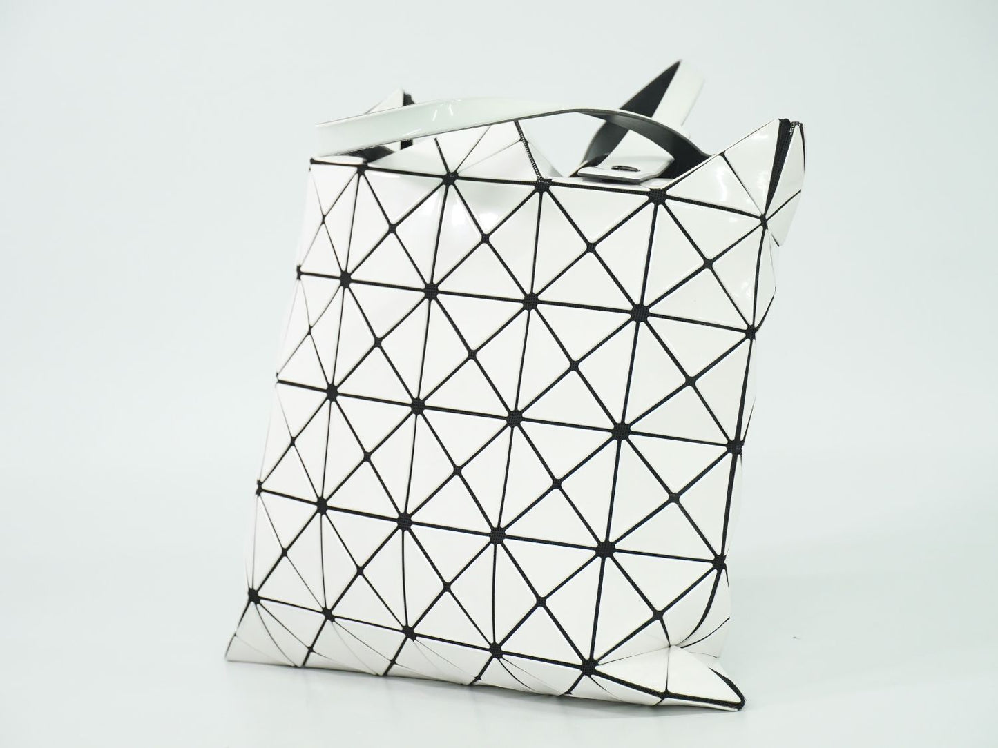 BAOBAO ISSEY MIYAKE ルーセント ハンドバッグ ホワイト