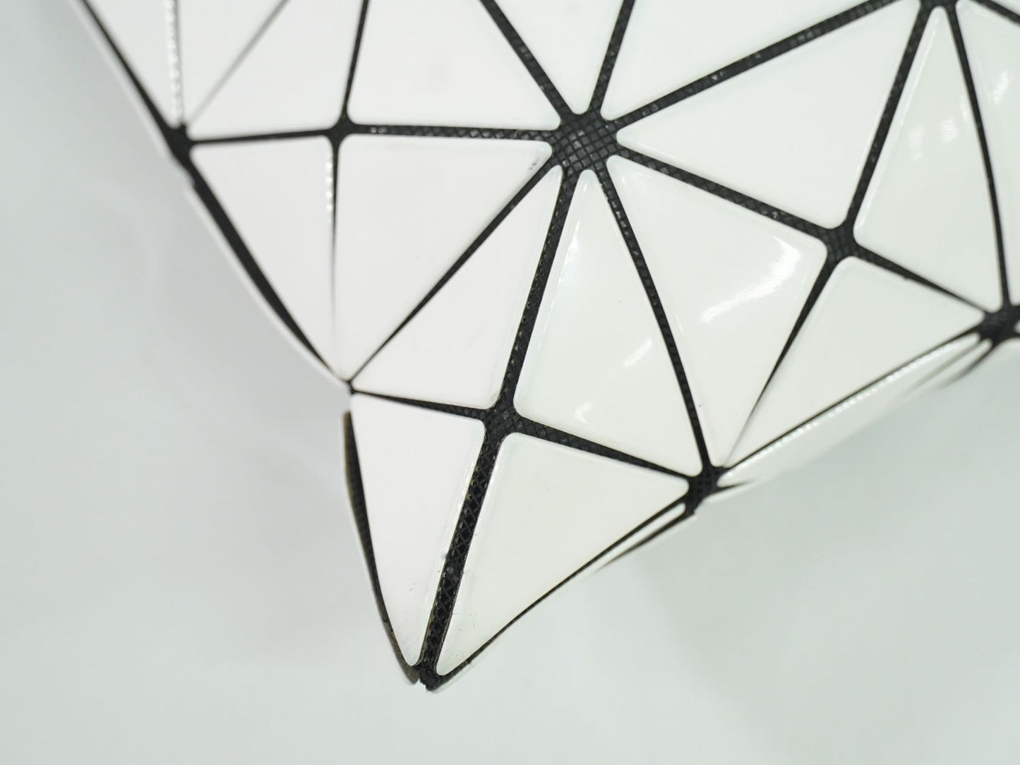 BAOBAO ISSEY MIYAKE ルーセント ハンドバッグ ホワイト