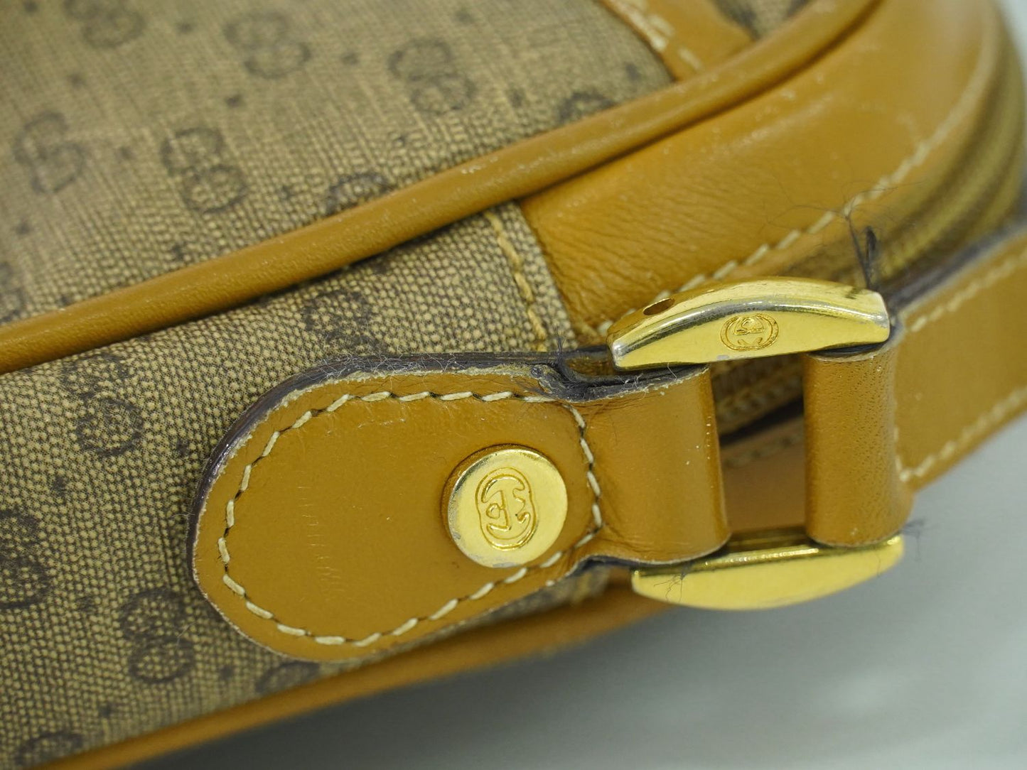 GUCCI オールドグッチ マイクロGG ショルダーバッグ ブラウン